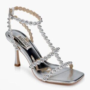 Badgley Mischka Camilia Square Toe Sandal in Silver Size 8
